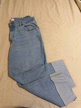 Abercrombie Curve Love ’90s Relaxed High Rise Jeans | Light Wash | 33/16S